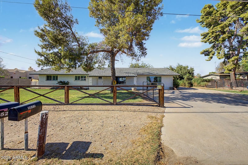 3522 W Westcott Dr, Glendale, AZ 85308