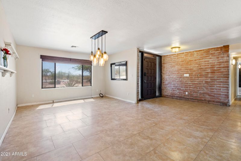 35220 N 16th St, Phoenix, AZ 85086