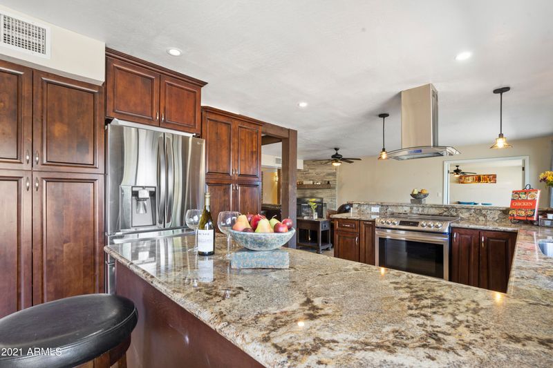 35220 N 16th St, Phoenix, AZ 85086