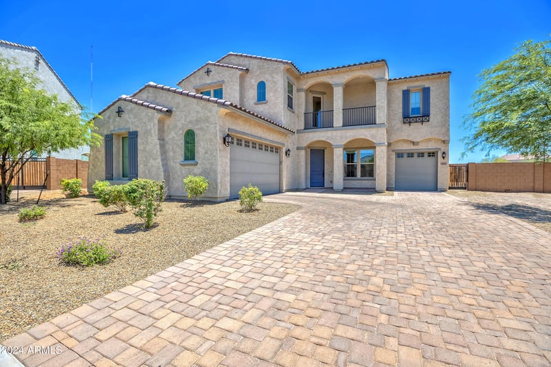 3523 E Cashman Dr, Phoenix, AZ 85050