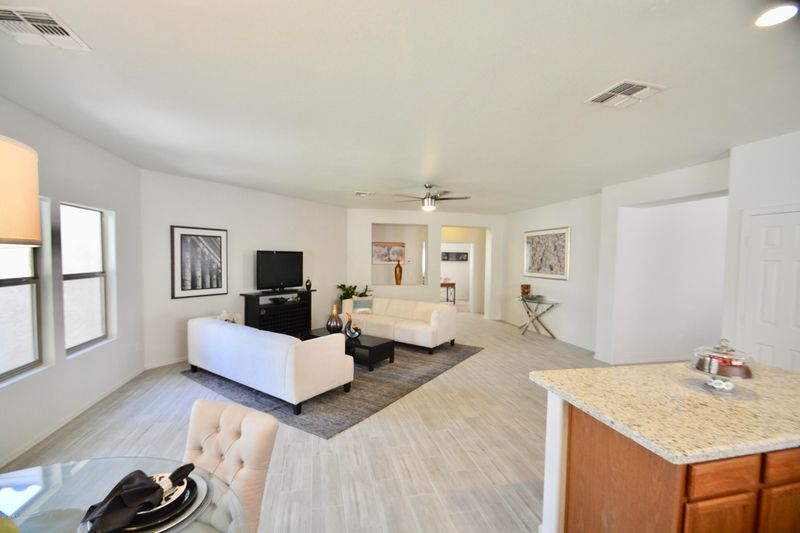 3523 E Trigger Way, Gilbert, AZ 85297