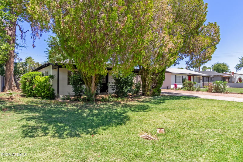 3526 E Cheery Lynn Rd, Phoenix, AZ 85018