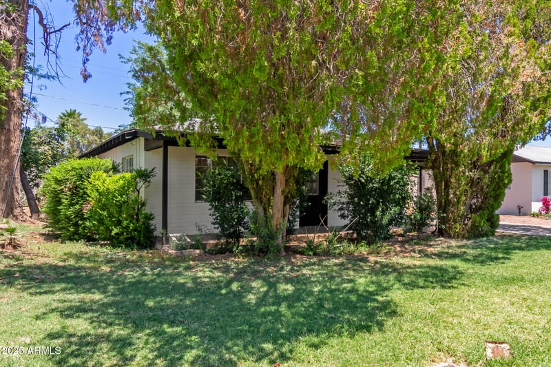 3526 E Cheery Lynn Rd, Phoenix, AZ 85018