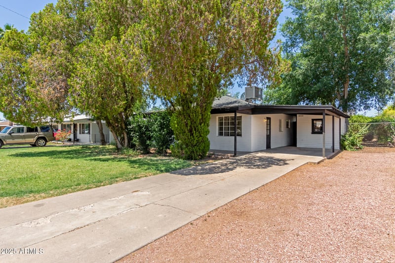 3526 E Cheery Lynn Rd, Phoenix, AZ 85018