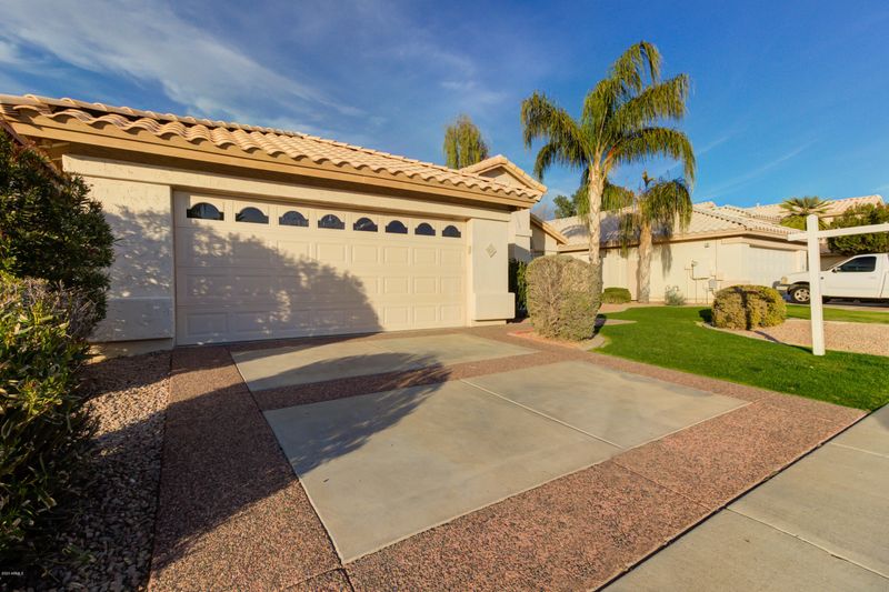 3526 E Kerry Ln, Phoenix, AZ 85050