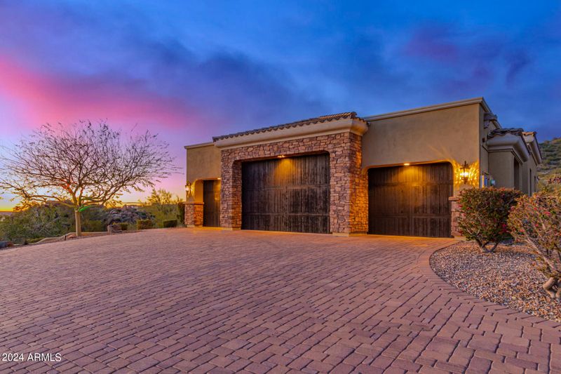 3526 N Shadow Trl, Mesa, AZ 85207