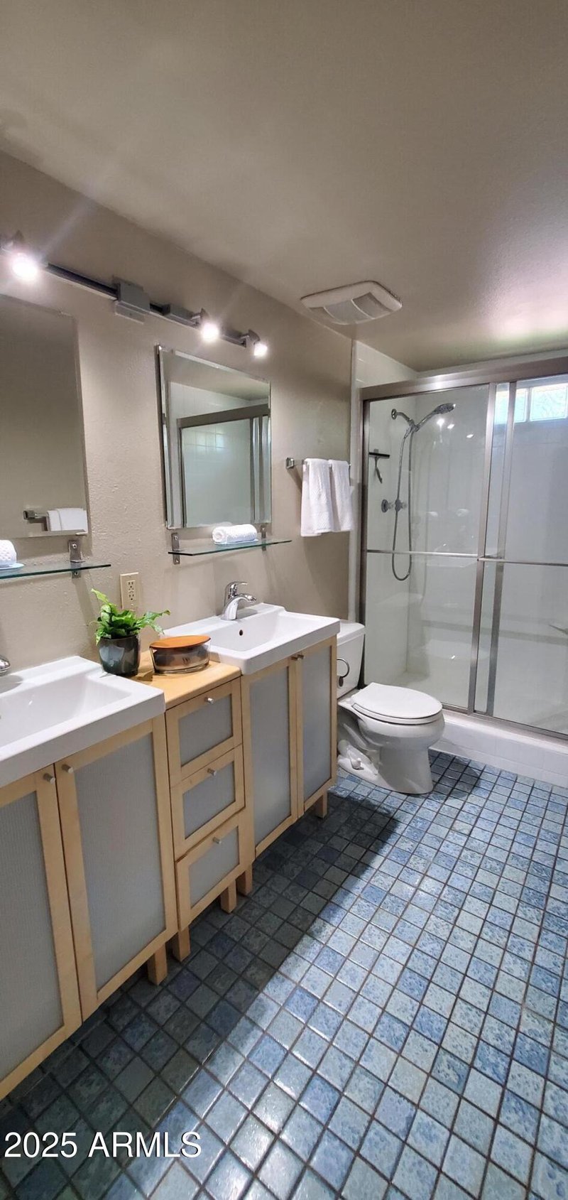 3526 Piccadilly Rd, Phoenix, AZ 85018