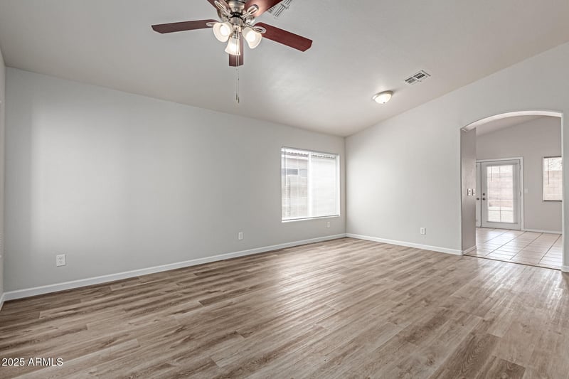 3526 Sands Dr, Glendale, AZ 85310