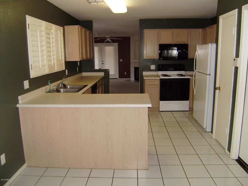 3526 W Questa Dr, Glendale, AZ 85310