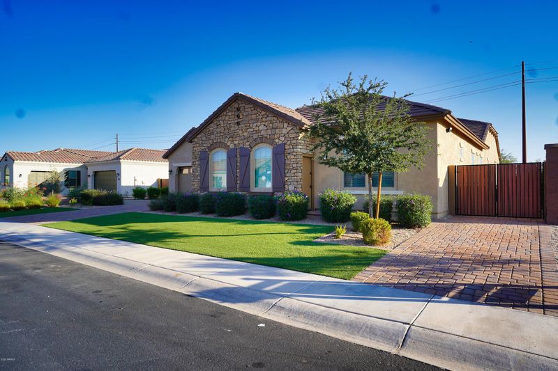 3527 E Sagittarius Pl, Chandler, AZ 85249
