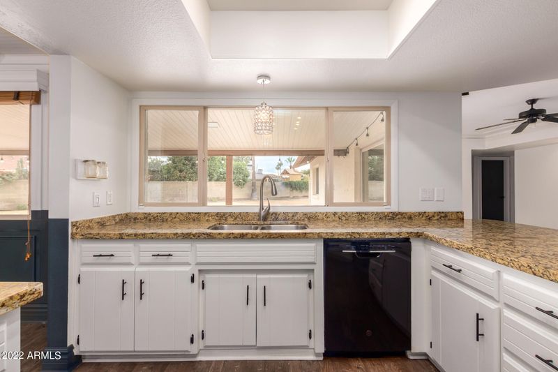 3527 E Sahuaro Dr, Phoenix, AZ 85028