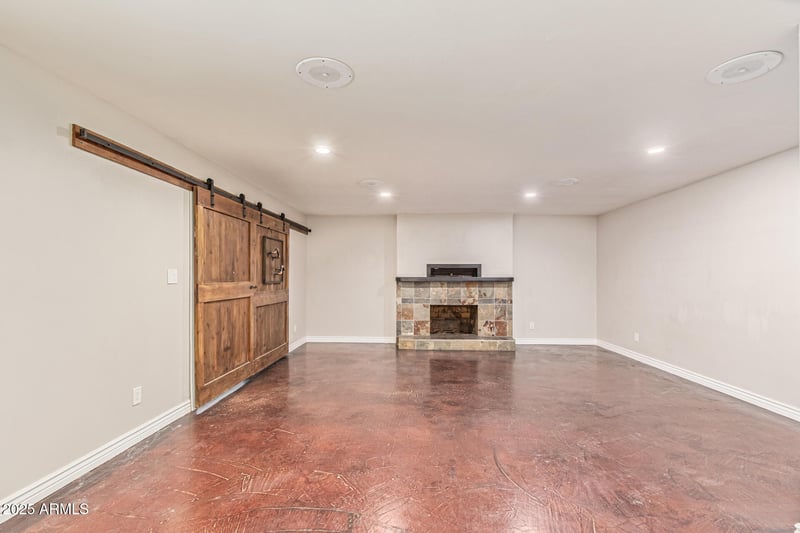 3527 Oak St, Tempe, AZ 85282