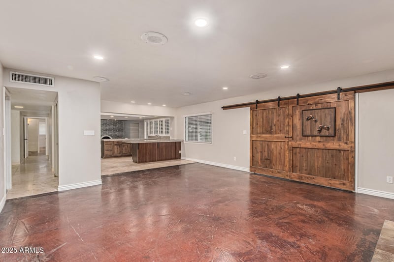 3527 Oak St, Tempe, AZ 85282