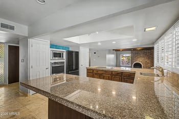 3527 Oak St, Tempe, AZ 85282