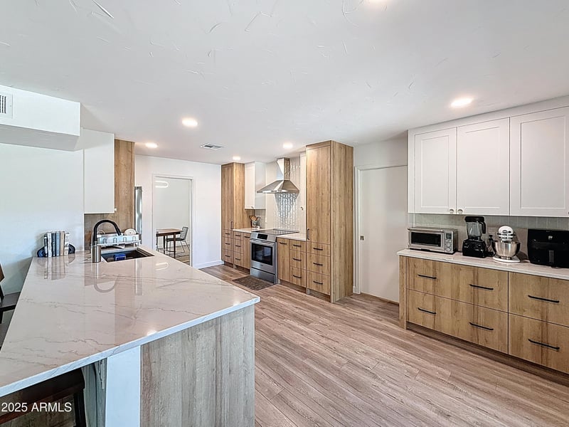 3529 Cannon Dr, Phoenix, AZ 85028