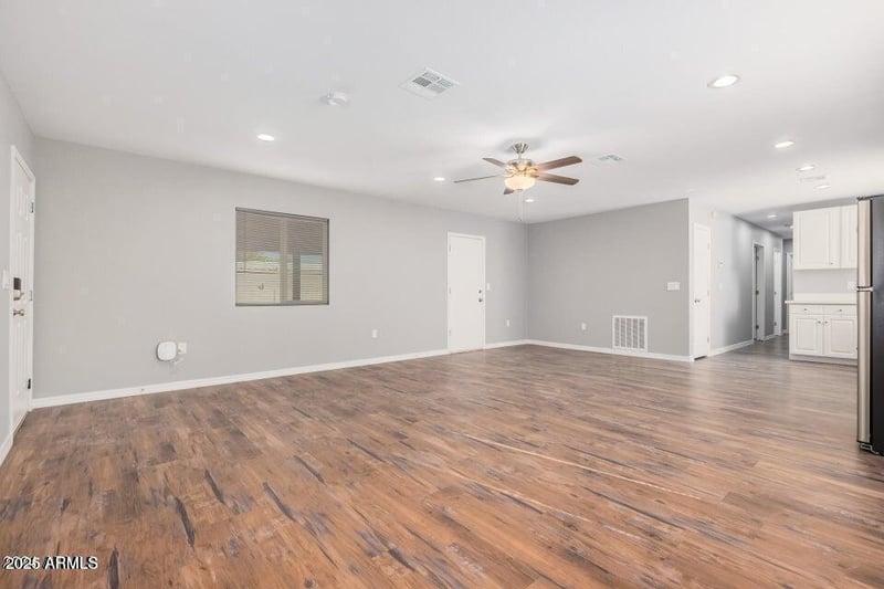 3529 Lone Cactus Dr, Glendale, AZ 85308