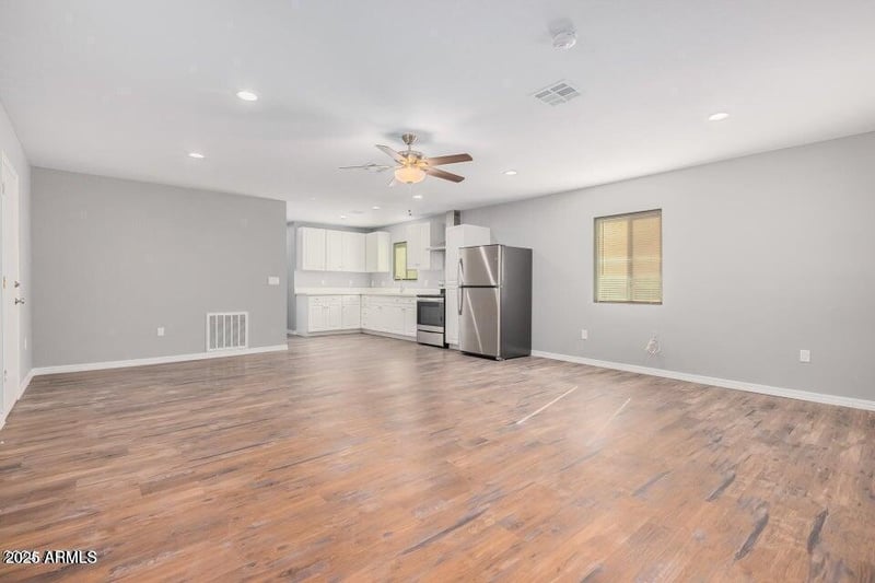 3529 Lone Cactus Dr, Glendale, AZ 85308