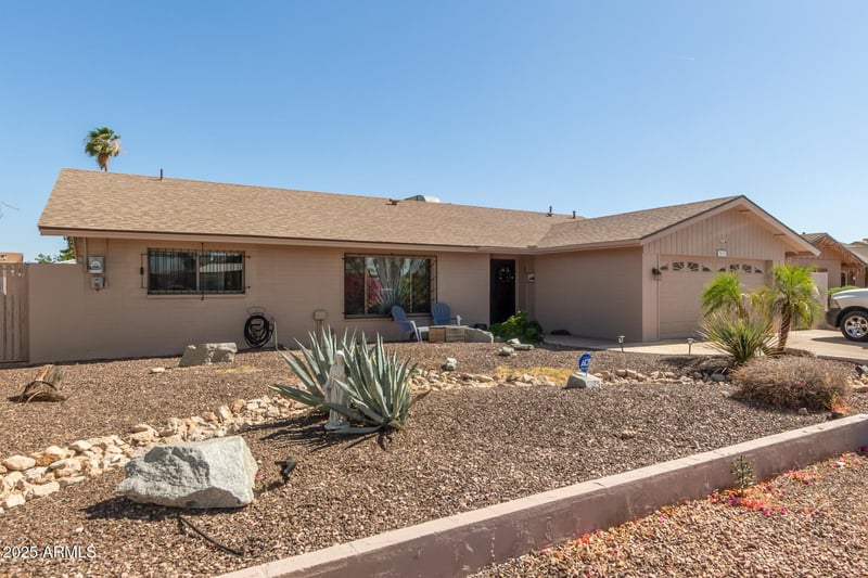 3529 Saint Moritz Ln, Phoenix, AZ 85053