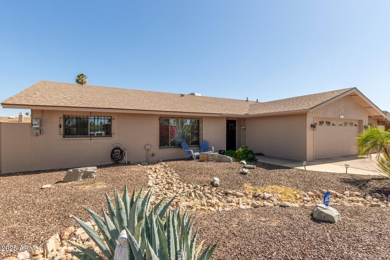 3529 Saint Moritz Ln, Phoenix, AZ 85053