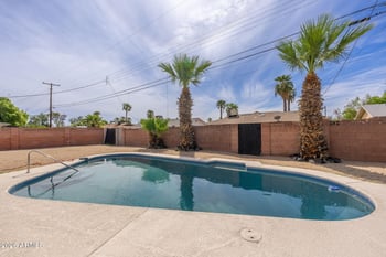 3529 W Stella Ln, Phoenix, AZ 85019