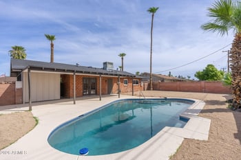 3529 W Stella Ln, Phoenix, AZ 85019