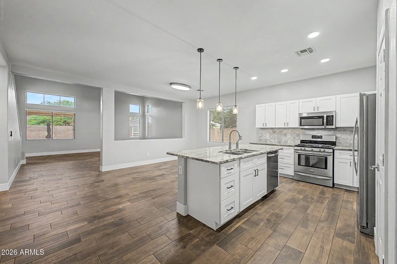 353 Chelsea Dr, San Tan Valley, AZ 85140