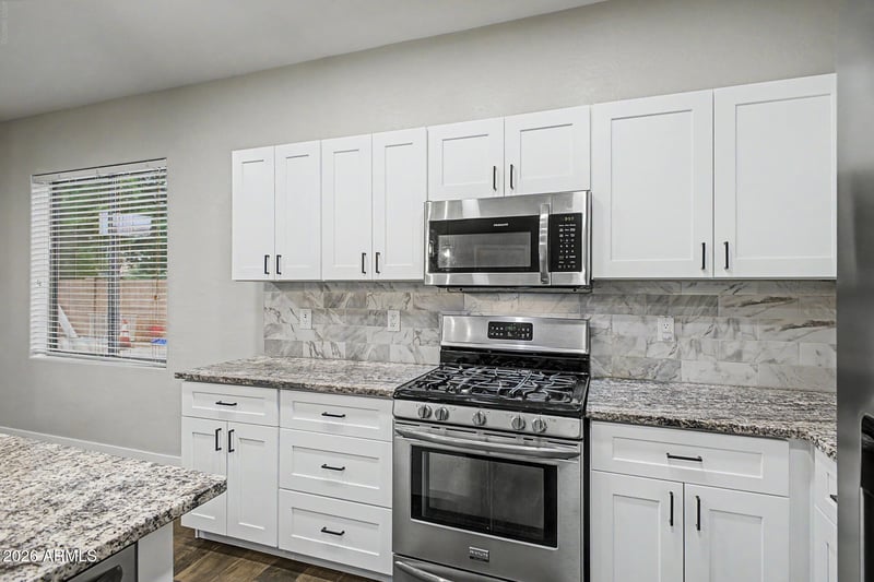 353 Chelsea Dr, San Tan Valley, AZ 85140