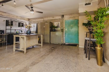 353 Thomas Rd #C307, Phoenix, AZ 85012