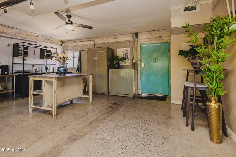353 Thomas Rd #C307, Phoenix, AZ 85012