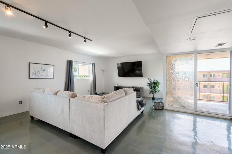 353 Thomas Rd #C501, Phoenix, AZ 85012