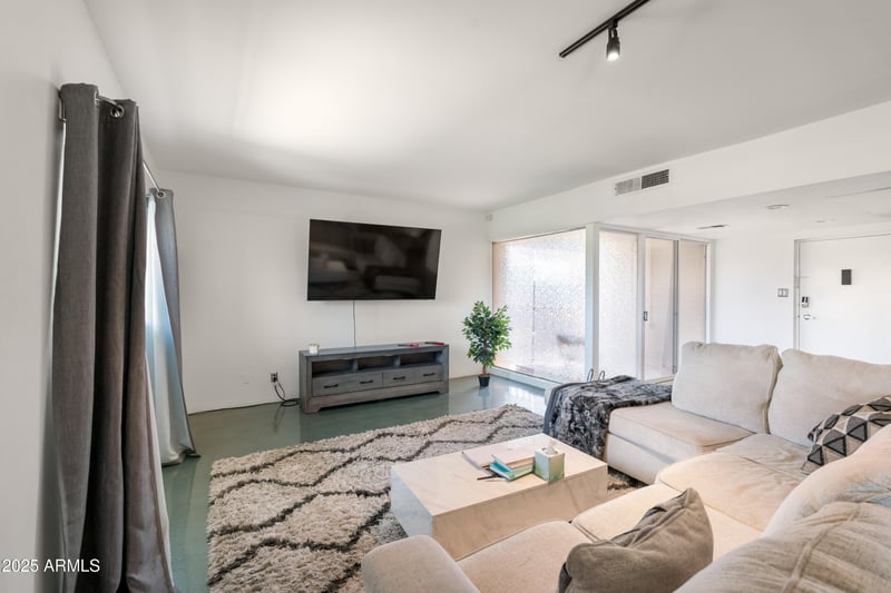 353 Thomas Rd #C501, Phoenix, AZ 85012
