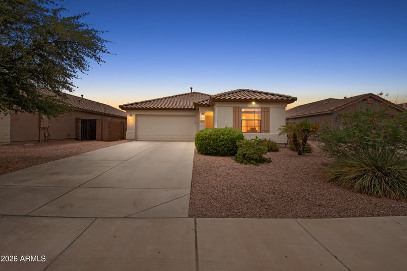 353 W Welsh Black Cir, San Tan Valley, AZ 85143