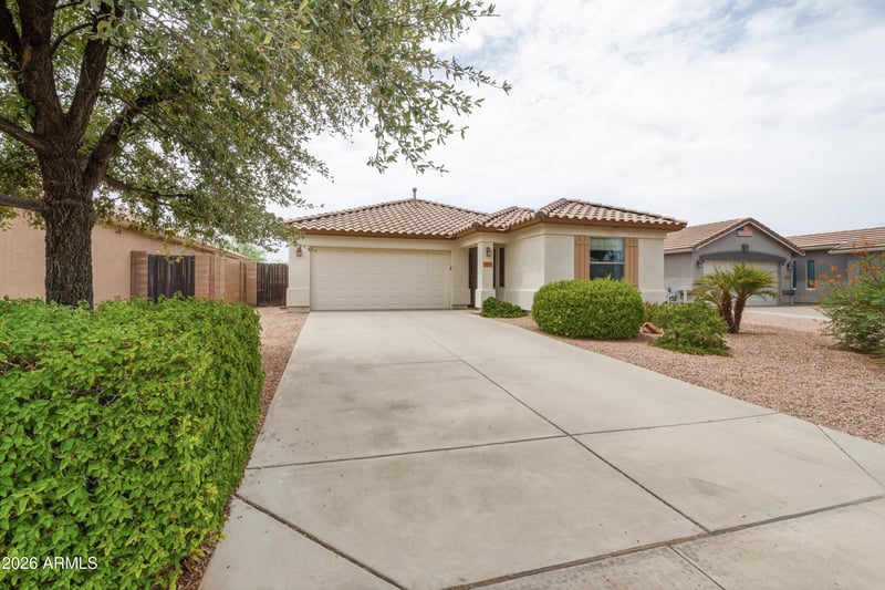 353 W Welsh Black Cir, San Tan Valley, AZ 85143