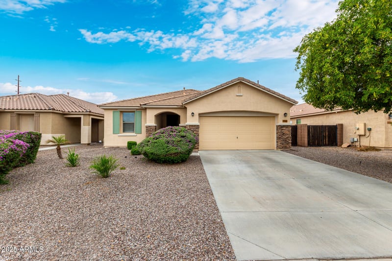 35304 Murray Grey Dr, San Tan Valley, AZ 85143