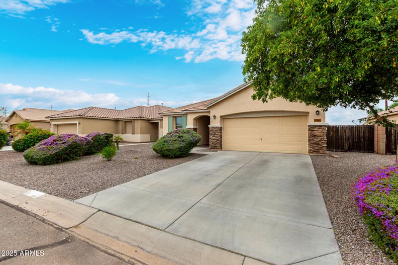 35304 Murray Grey Dr, San Tan Valley, AZ 85143