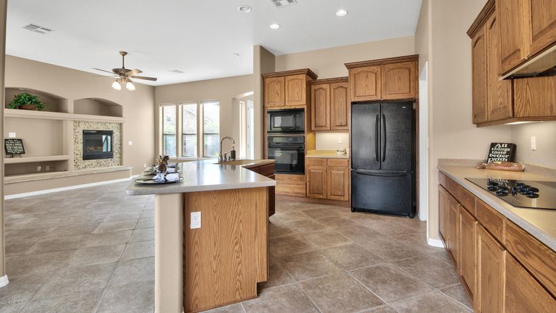 35305 N 26th Ave, Phoenix, AZ 85086