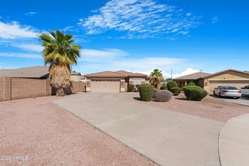 35323 Aubrac Cir, San Tan Valley, AZ 85143