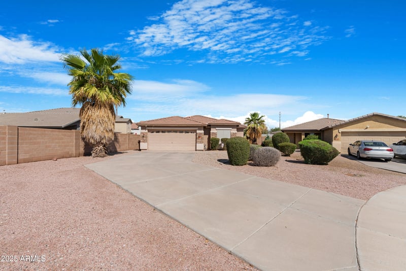 35323 Aubrac Cir, San Tan Valley, AZ 85143