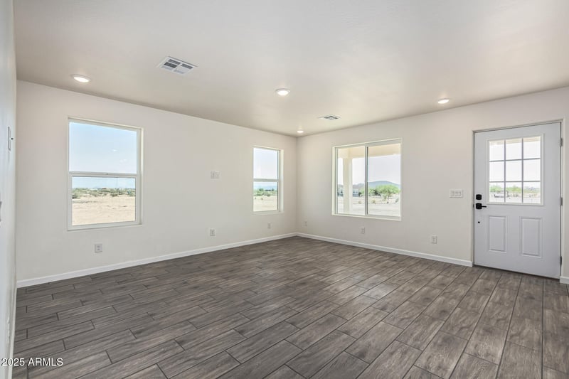 35326 Ardmore Rd, Tonopah, AZ 85354