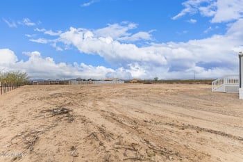 35341 Sunrise Dr, Arlington, AZ 85322