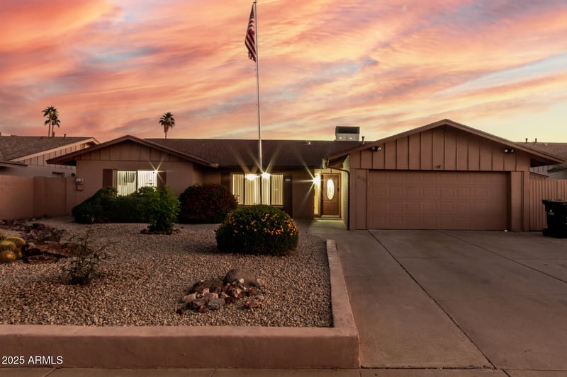 3535 Saint Moritz Ln, Phoenix, AZ 85053