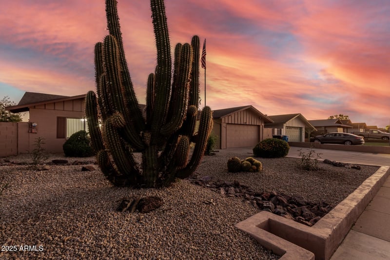 3535 Saint Moritz Ln, Phoenix, AZ 85053