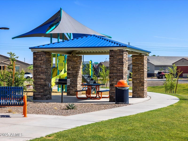 35352 Flora Way, San Tan Valley, AZ 85144
