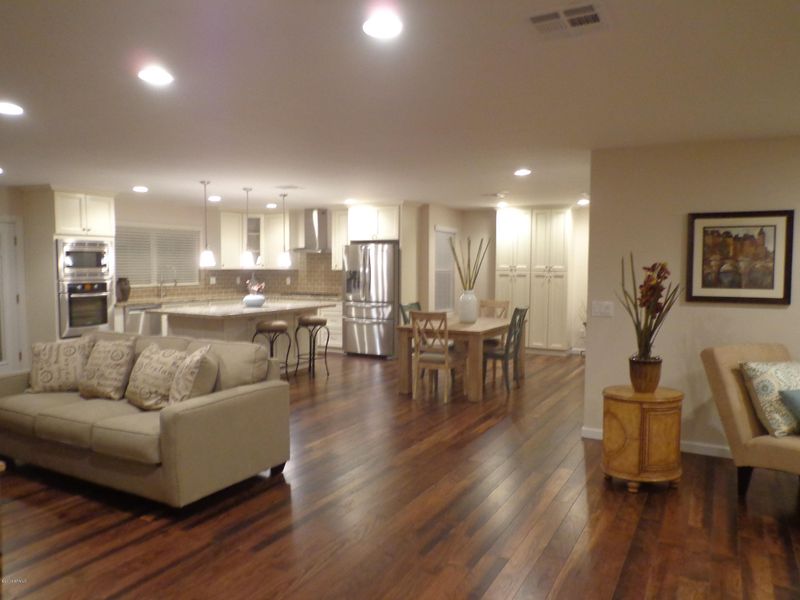 3536 E Monterosa St E, Phoenix, AZ 85018