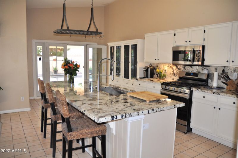3537 E Kerry Ln, Phoenix, AZ 85050