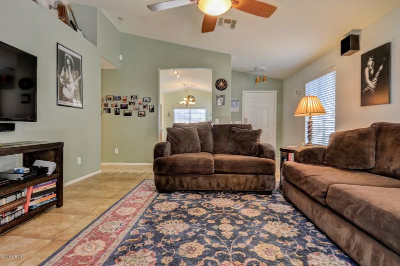 3537 W Fallen Leaf Ln, Glendale, AZ 85310