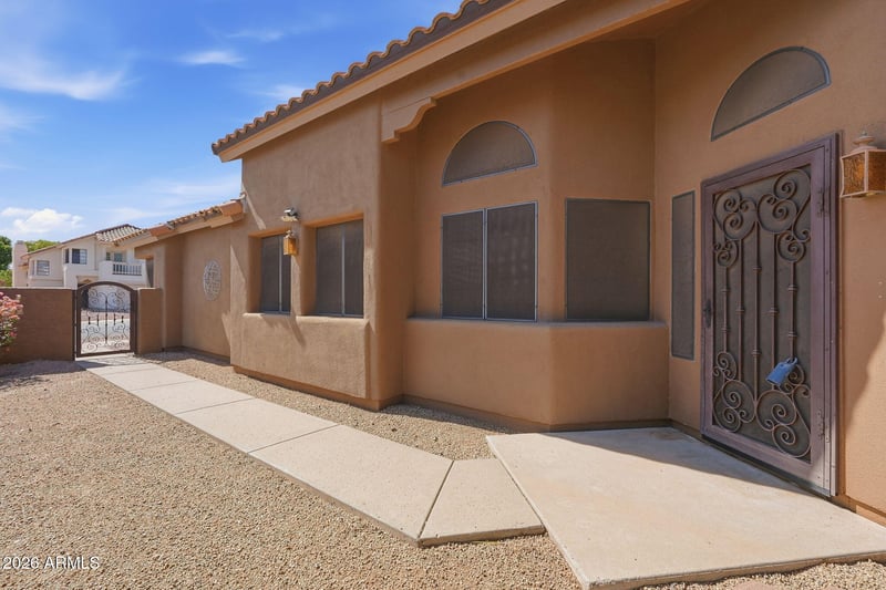 3538 E South Fork Dr, Phoenix, AZ 85044