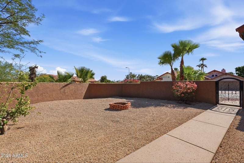 3538 E South Fork Dr, Phoenix, AZ 85044