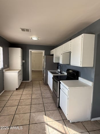 3538 Palm Ln, Phoenix, AZ 85009