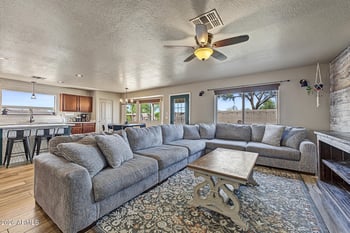 35394 N Barzona Trl, San Tan Valley, AZ 85143